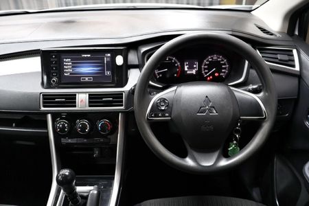 2023-Mitsubishi-Xpander-15_6