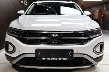 2024-Volkswagen-T-Roc-14-TSI-Design-Auto_22