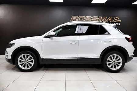 2024-Volkswagen-T-Roc-14-TSI-Design-Auto_3