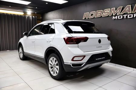 2024-Volkswagen-T-Roc-14-TSI-Design-Auto_4