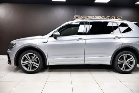 2021-Volkswagen-Tiguan-14-TSI-R-Line-DSG-Auto-110kW_3