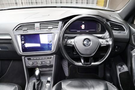 2021-Volkswagen-Tiguan-14-TSI-R-Line-DSG-Auto-110kW_8