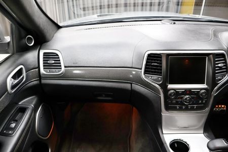 2015-Jeep-Grand-Cherokee-64-SRT_14