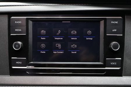 2024-Volkswagen-Kombi-T61-20-TDI-110kW-Auto-Trendline_16