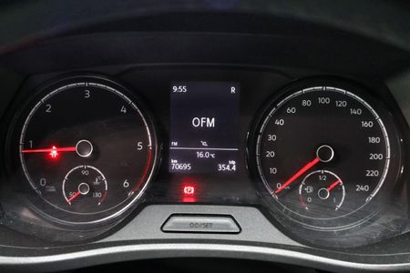2024-Volkswagen-Kombi-T61-20-TDI-110kW-Auto-Trendline_22