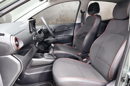 2026-Hyundai-Grand-i10-10-Motion_10