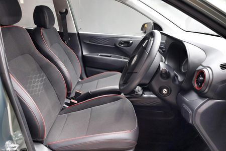 2026-Hyundai-Grand-i10-10-Motion_16