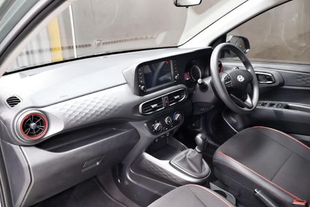 2026-Hyundai-Grand-i10-10-Motion_8