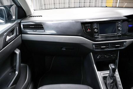 2022-Volkswagen-Polo-10-TSI-Life-Auto-DSG_15