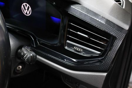 2022-Volkswagen-Polo-10-TSI-Life-Auto-DSG_16