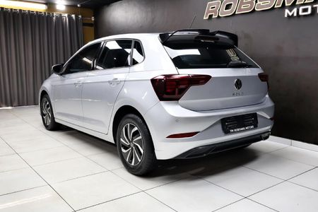 2022-Volkswagen-Polo-10-TSI-Life-Auto-DSG_4