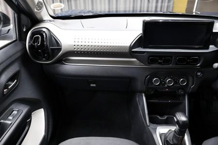2026-Citroen-C3-12-Max-61kW_13