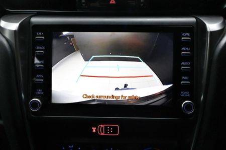 2022-Toyota-Fortuner-24-GD-6-4x4-Auto_16