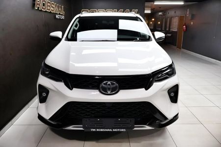 2022-Toyota-Fortuner-24-GD-6-4x4-Auto_2