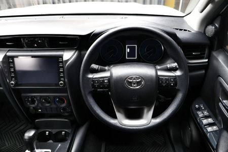 2022-Toyota-Fortuner-24-GD-6-4x4-Auto_8