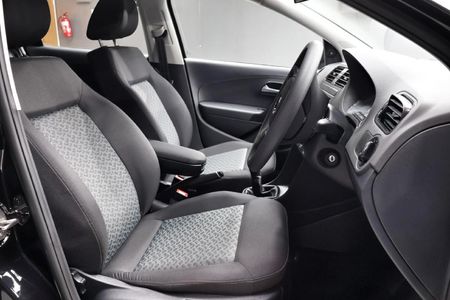 2026-Volkswagen-Polo-Vivo-14-Life_11