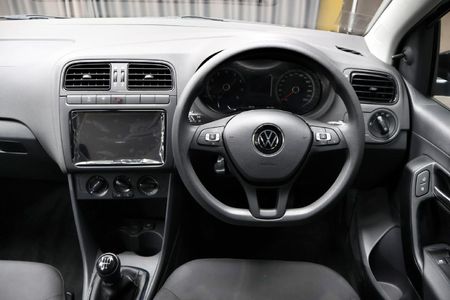 2026-Volkswagen-Polo-Vivo-14-Life_6