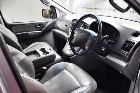 2017-Hyundai-H-1-25-CRDi-Elite-Auto_10
