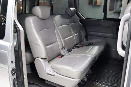 2017-Hyundai-H-1-25-CRDi-Elite-Auto_19