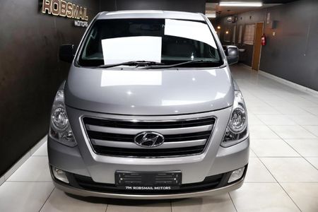 2017-Hyundai-H-1-25-CRDi-Elite-Auto_2