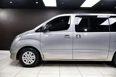 2017-Hyundai-H-1-25-CRDi-Elite-Auto_3
