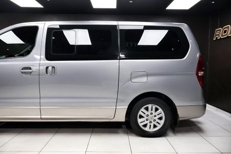 2017-Hyundai-H-1-25-CRDi-Elite-Auto_4