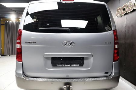 2017-Hyundai-H-1-25-CRDi-Elite-Auto_6