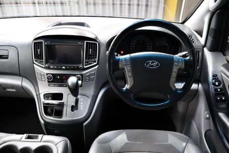 2017-Hyundai-H-1-25-CRDi-Elite-Auto_7