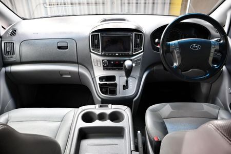 2017-Hyundai-H-1-25-CRDi-Elite-Auto_8