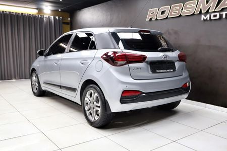 2020-Hyundai-i20-12-Fluid_4