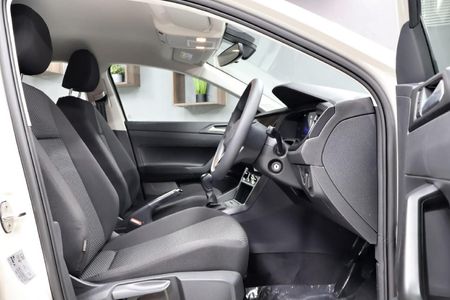 2026-Volkswagen-Polo-10-TSI_12