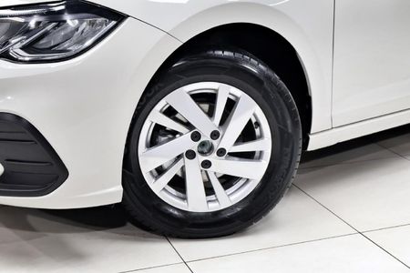 2026-Volkswagen-Polo-10-TSI_28