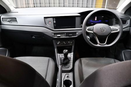 2026-Volkswagen-Polo-10-TSI_8