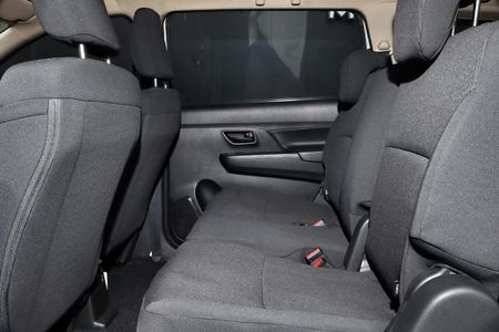 2026-Suzuki-Ertiga-15-GA_17