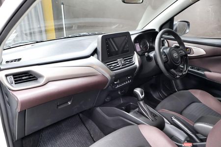 2026-Toyota-Starlet-Cross-15XR-Auto_10