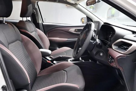 2026-Toyota-Starlet-Cross-15XR-Auto_13