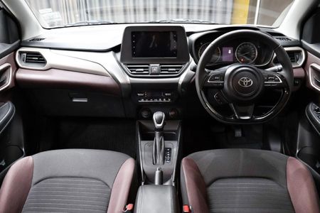 2026-Toyota-Starlet-Cross-15XR-Auto_7