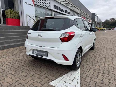 2023-Hyundai-Grand-i10-10-Motion_4