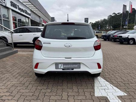 2023-Hyundai-Grand-i10-10-Motion_5