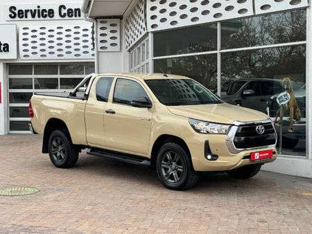 2022-Toyota-Hilux-24-GD-6-Raised-Body-Raider-Auto-Extended-Cab_0