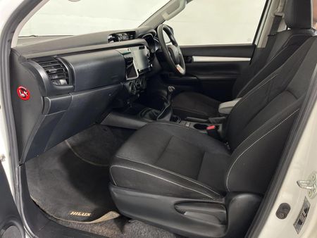 2021-Toyota-Hilux-24-GD-6-Raised-Body-Raider-Double-Cab_7