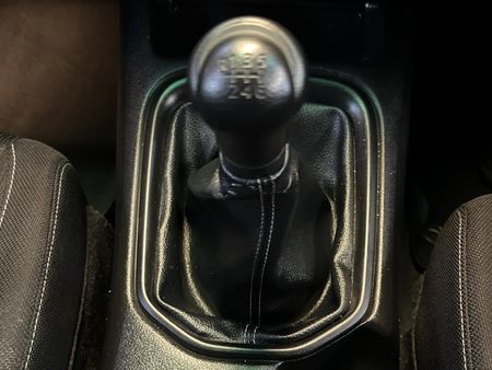 2021-Toyota-Hilux-24-GD-6-Raised-Body-Raider-Double-Cab_8