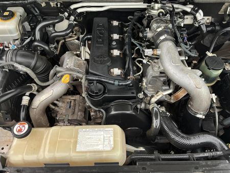 2017-Toyota-Land-Cruiser-Prado-30-D-VX-L-Auto_11