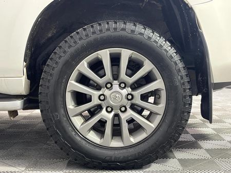 2017-Toyota-Land-Cruiser-Prado-30-D-VX-L-Auto_5