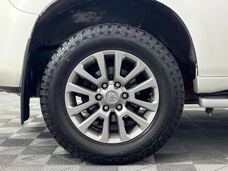 2017-Toyota-Land-Cruiser-Prado-30-D-VX-L-Auto_6