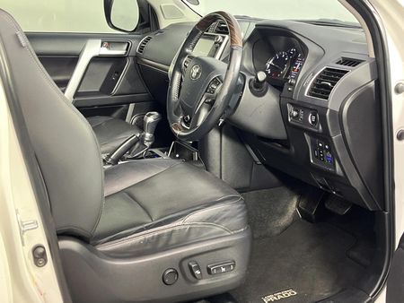2017-Toyota-Land-Cruiser-Prado-30-D-VX-L-Auto_8