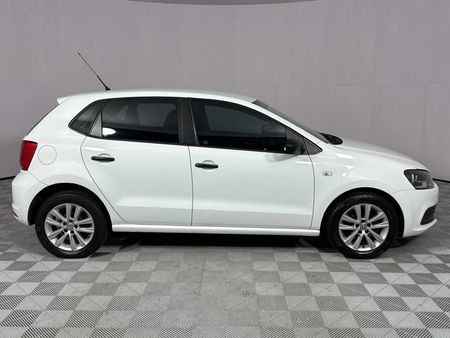 2019-Volkswagen-Polo-Vivo-14-Trendline-5-dr_13