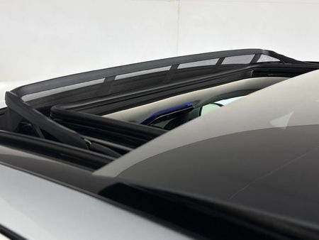 2022-Mercedes-Benz-C-Class-C-200-Auto_13