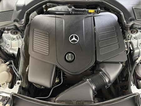 2022-Mercedes-Benz-C-Class-C-200-Auto_14