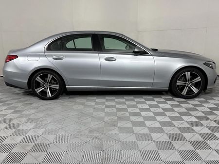 2022-Mercedes-Benz-C-Class-C-200-Auto_18